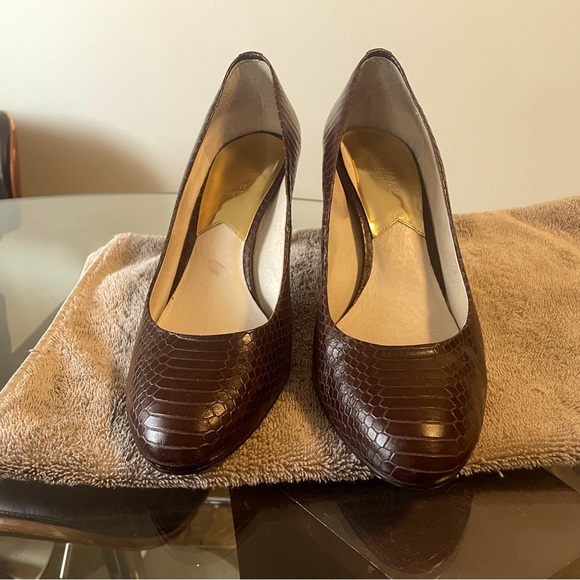 Michael Kors Leather, Closed Toe High Heel Shoes. Snake, Brown, Size 9.5. - Picture 2 of 12